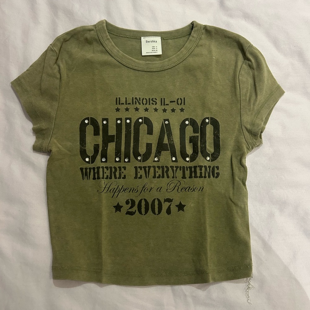Bershka T-Shirt in Olive with Chicago Print